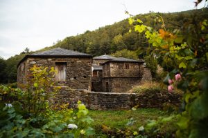 Únete al club de los que compraron un pueblo entero en España y están devolviendo a la vida el mundo rural