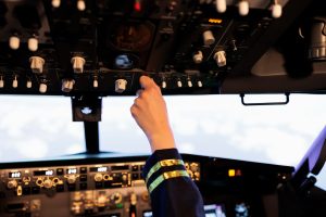 El código de vestimenta e imagen que debes cuidar para pasar las inspecciones de AVSEC y AVSAF
